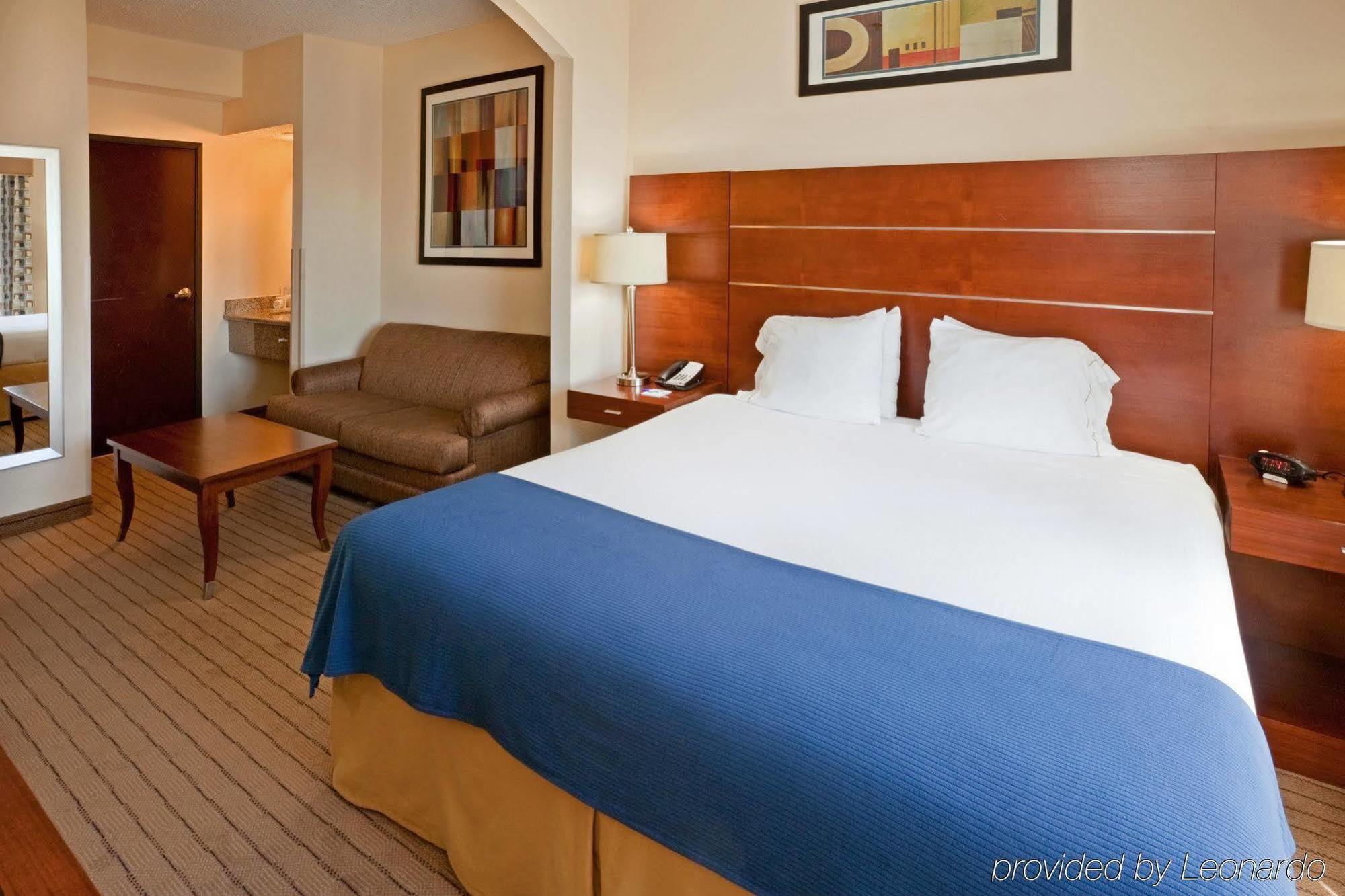 Hotel Express & - Park Northeast By Ihg